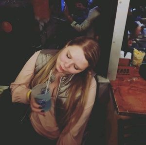 Meet your Posher, Leslie